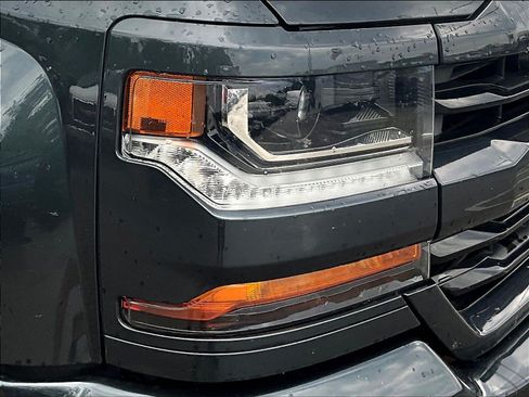 Used 2018 Chevrolet Silverado 1500 LT w/ All Star Edition AWD/4WD image 30