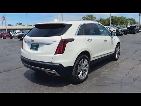 Used 2024 Cadillac XT5 Premium Luxury w/ LPO, Floor Liner Package FWD image 8