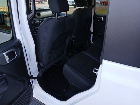 Certified 2020 Jeep Gladiator Sport w/ Quick Order Package 24S image 26