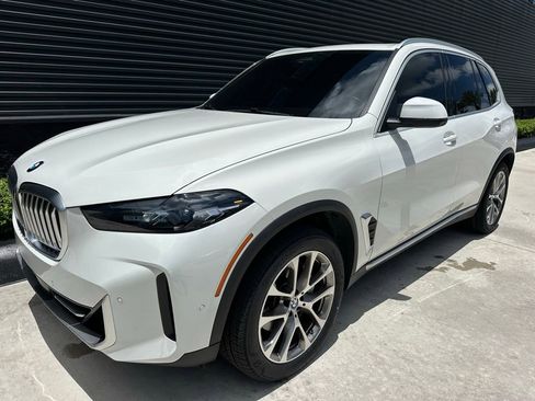 Used 2024 BMW X5 sDrive40i w/ Parking Assistance Package RWD image 6