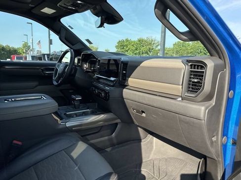 Used 2022 Chevrolet Silverado 1500 ZR2 w/ Technology Package AWD/4WD image 30
