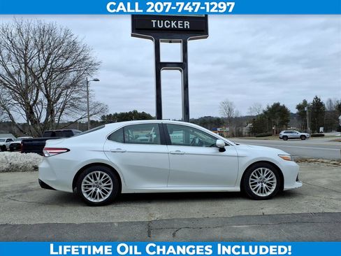 Used 2018 Toyota Camry image 4