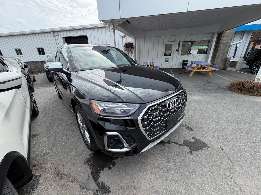 Used 2023 Audi SQ5 Premium Plus w/ Premium Plus Package AWD/4WD image 7