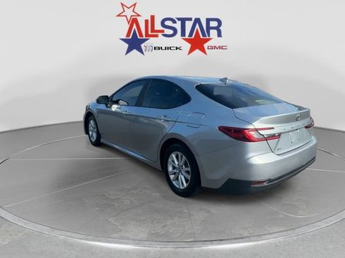 Used 2025 Toyota Camry LE w/ Convenience Package FWD image 5