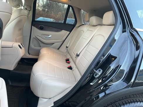 Used 2022 Mercedes-Benz GLC 300 GLC 300 image 14