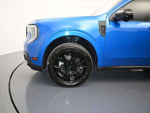 Certified 2025 Ford Maverick Lariat w/ Black Appearance Package AWD/4WD image 9