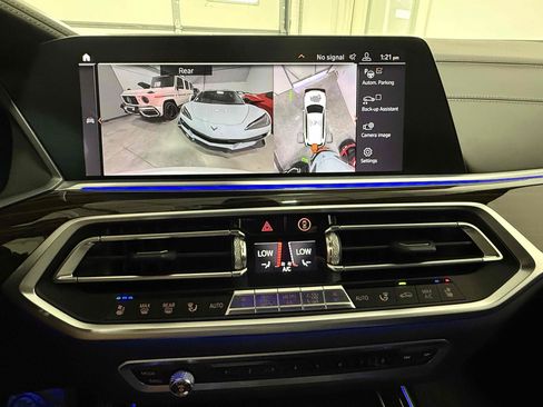 Used 2020 BMW X7 M50i w/ Executive Package AWD/4WD image 67