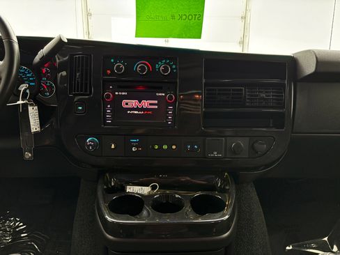Used 2020 GMC Savana 2500 Extended w/ Enhanced Convenience Package RWD image 27