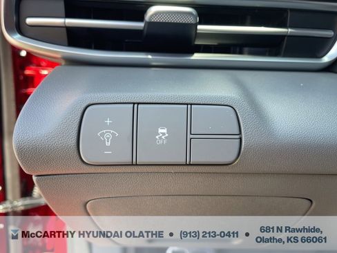 Certified 2025 Hyundai Elantra Sport image 22