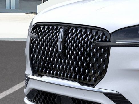 New 2026 Lincoln Aviator Black Label w/ Dynamic Handling Package AWD/4WD image 17