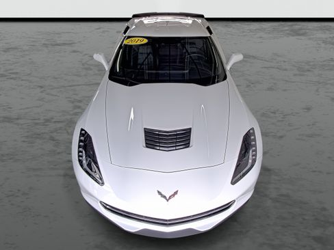 Used 2019 Chevrolet Corvette Stingray Coupe w/ Z51 1LT RWD image 6