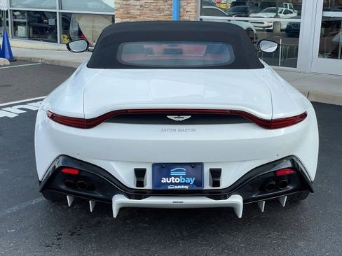 Used 2021 Aston Martin V8 Vantage Roadster image 45