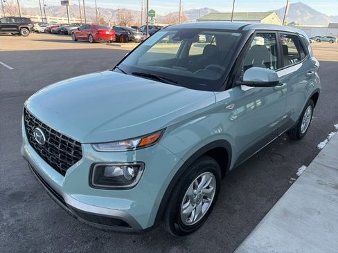 Used 2026 Hyundai Venue SE image 3