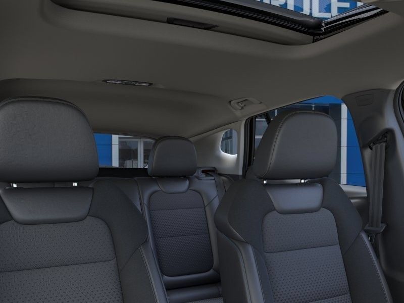 Used 2026 Chevrolet Trax LT w/ Sunroof Package FWD image 49
