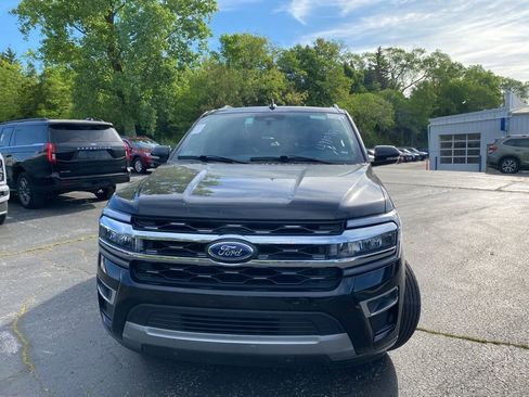 Used 2024 Ford Expedition Max Limited AWD/4WD image 6