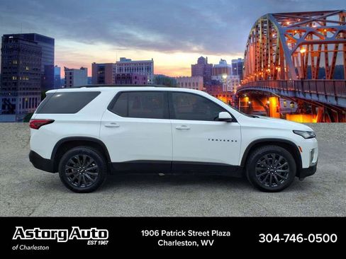 Used 2023 Chevrolet Traverse RS w/ LPO, Floor Liner Package AWD/4WD image 2