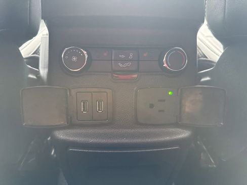 Used 2019 Ford Explorer Platinum image 52