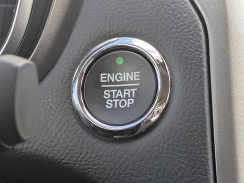 Used 2019 Ford Fusion SE image 26