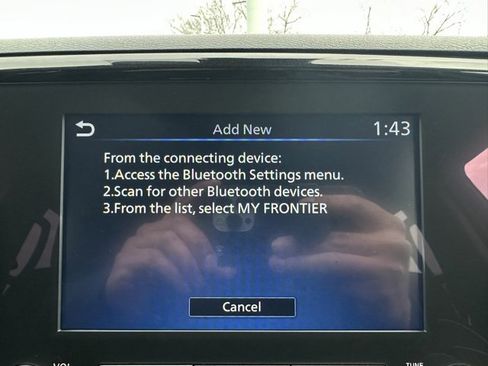 Used 2024 Nissan Frontier SV image 19