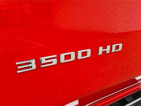 Used 2025 Chevrolet Silverado 3500 LT w/ Convenience Package image 6