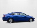 Used 2023 Hyundai Elantra SE image 4