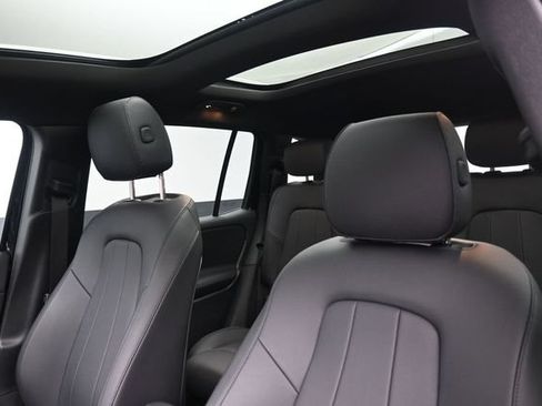 Used 2022 Mercedes-Benz GLB 250 4MATIC image 10