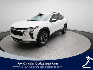 Used 2024 Chevrolet Trax LT w/ Driver Confidence Package image 1