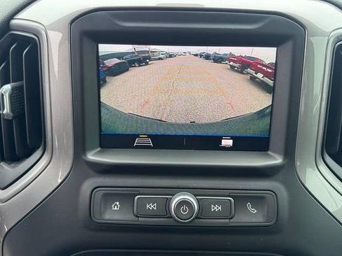 Used 2020 Chevrolet Silverado 1500 Custom w/ Custom Value Package AWD/4WD image 17