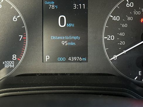 Used 2023 Toyota Corolla LE image 23