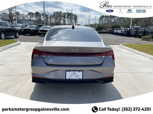 Certified 2023 Hyundai Elantra SEL image 5