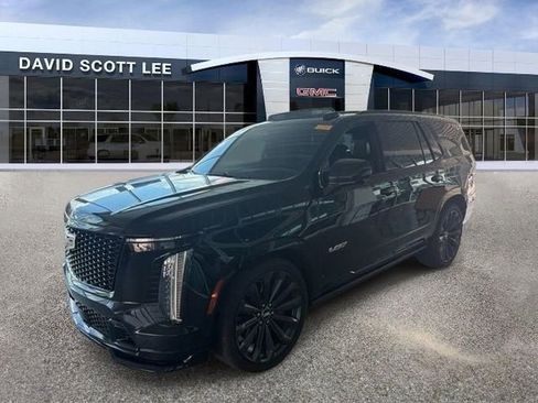 Used 2025 Cadillac Escalade V AWD/4WD image 4