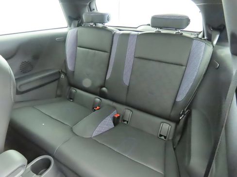 Used 2026 MINI Cooper 2-Door Hardtop FWD image 27