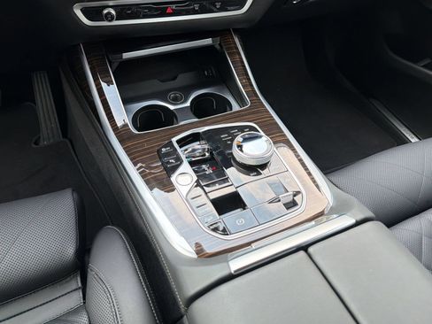 Used 2026 BMW X7 xDrive40i AWD/4WD image 17