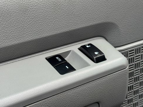 Used 2022 Ford E-350 and Econoline 350 Super Duty w/ Power Windows & Locks Group RWD image 25
