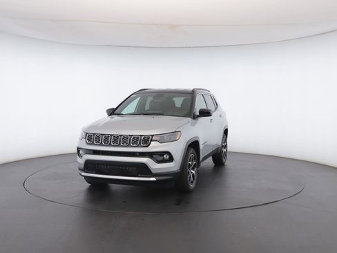 New 2026 Jeep Compass Limited image 35