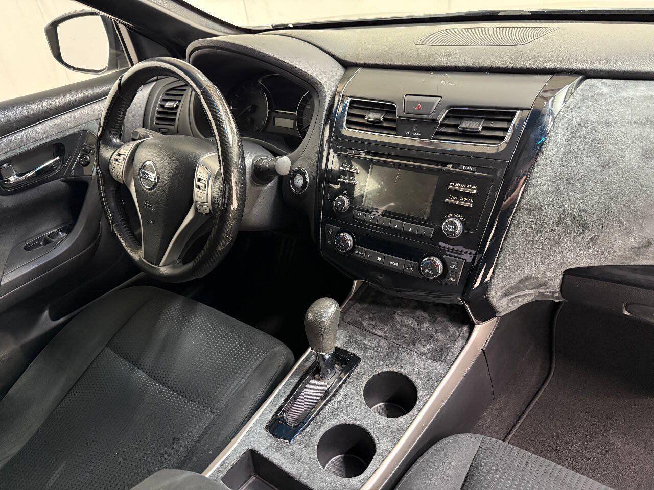 Used 2014 Nissan Altima 2.5 SV w/ Convenience Package FWD image 22