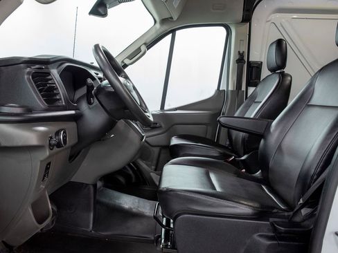 Used 2022 Ford Transit 250 Medium Roof AWD image 7