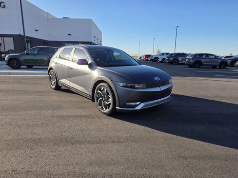 Used 2023 Hyundai Ioniq 5 SEL image 3