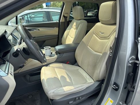 Used 2019 Cadillac XT5 Luxury image 9