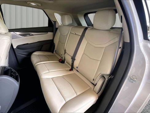 Used 2023 Cadillac XT5 Premium Luxury w/ Technology Package FWD image 19