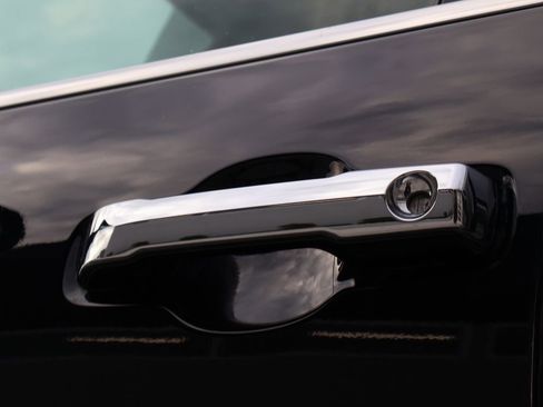 Used 2024 Toyota Sequoia Limited image 27