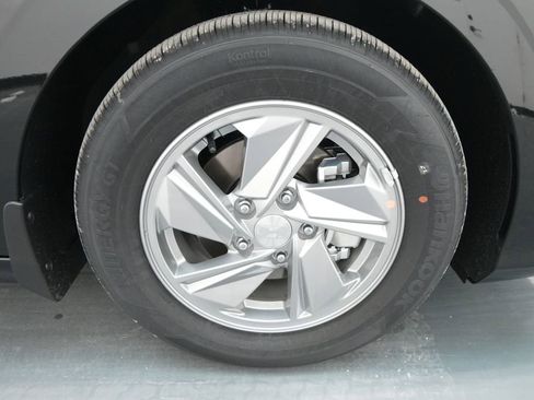 New 2026 Hyundai Elantra SE image 10