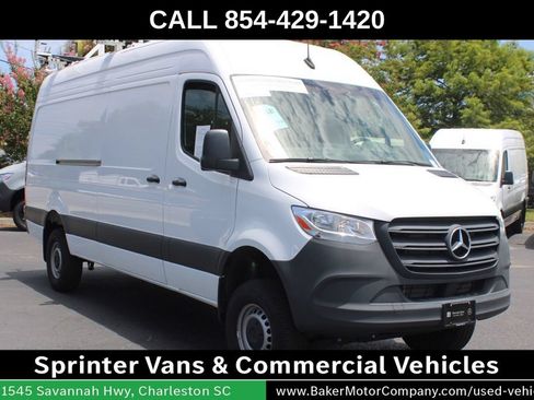 Used 2024 Mercedes-Benz Sprinter 2500 image 4