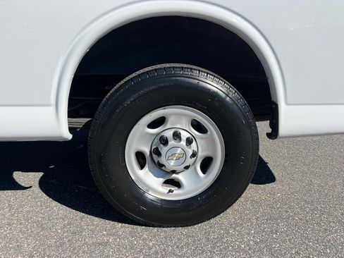 Used 2022 Chevrolet Express 2500 Extended w/ Driver Convenience Package image 22