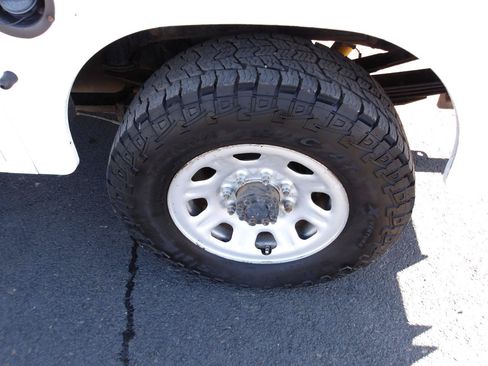 Used 2015 Chevrolet Silverado 3500 W/T AWD/4WD image 24