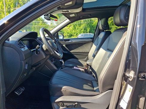 Used 2022 Volkswagen Tiguan SE R-Line AWD/4WD image 13