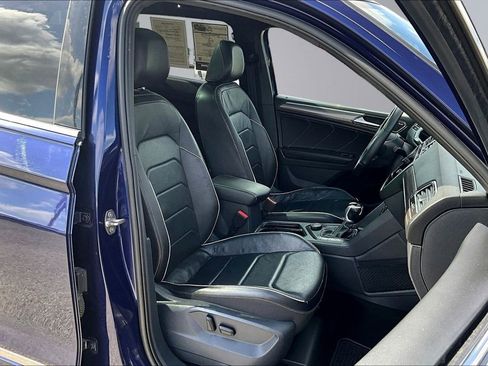 Used 2022 Volkswagen Tiguan SEL R-Line AWD/4WD image 30