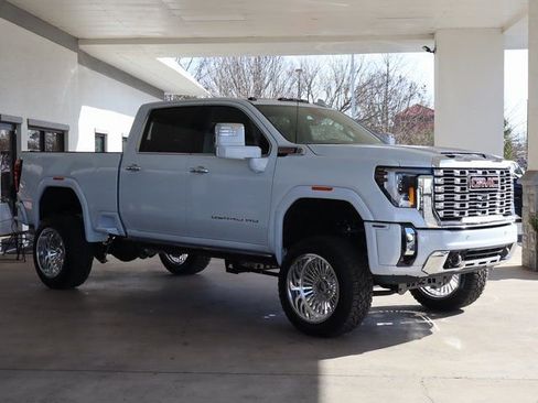 Used 2026 GMC Sierra 2500 Denali w/ Denali Reserve Package AWD/4WD image 8