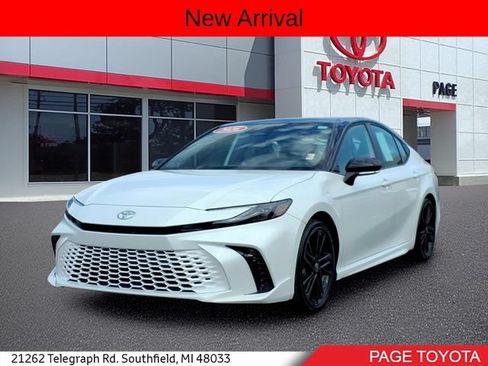 Used 2026 Toyota Camry XSE w/ Premium Package FWD image 1