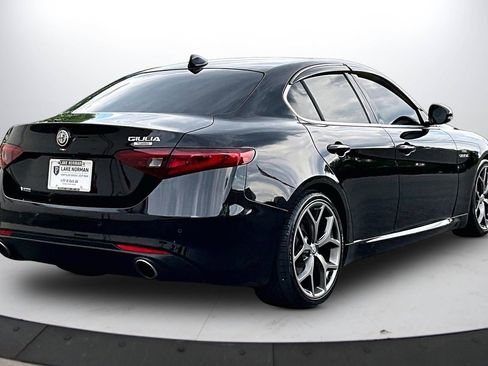 Used 2019 Alfa Romeo Giulia RWD image 9